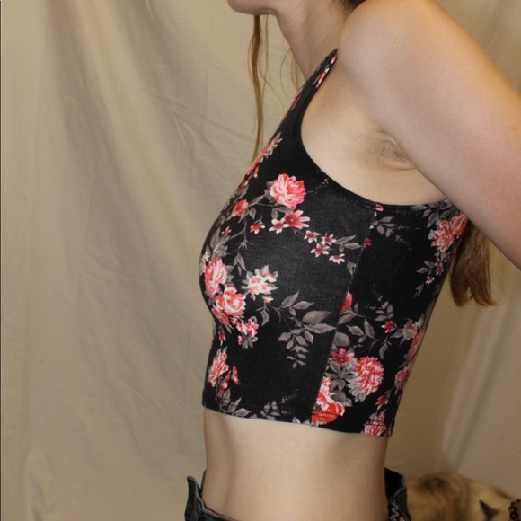 Forever 21 Floral Crop Top Size Small - Picture 3 of 8